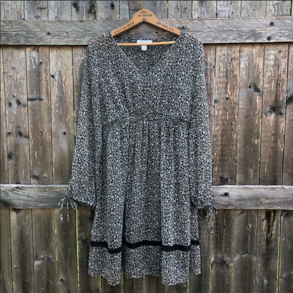 Motherhood Maternity printed dress